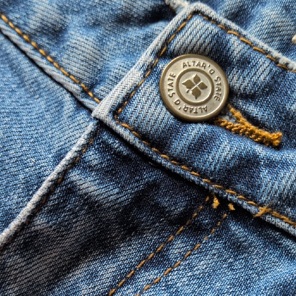 ALTAR'D STATE I Distressed Ripped Light Wash Denim Straight Leg Jeans, 28 - Picture 4 of 16